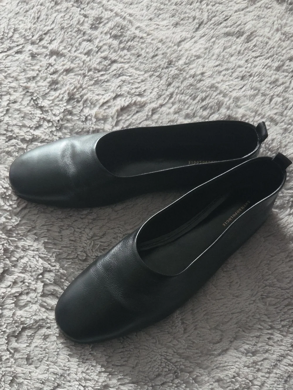 Anthropologie simple black